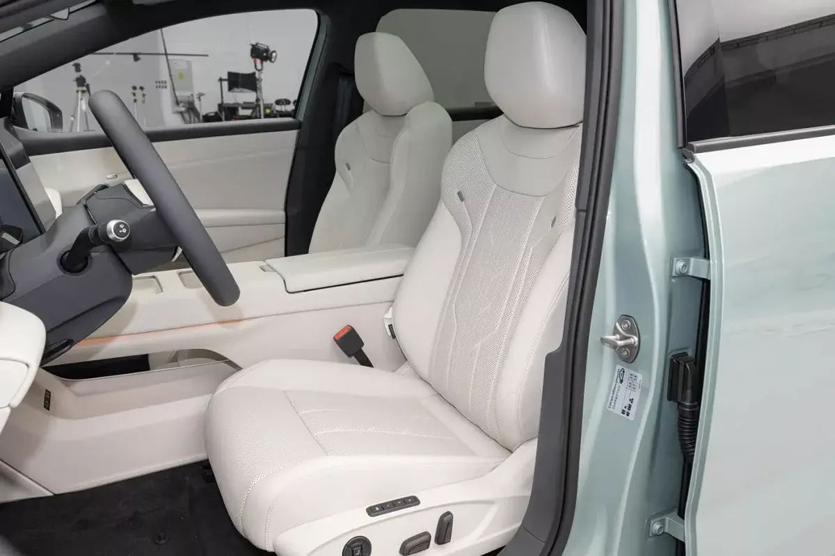Volkswagen ID.Aura T6 салон 6