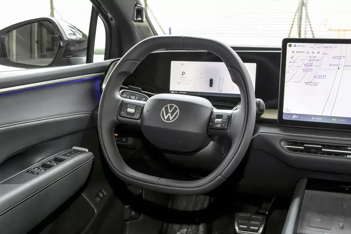 Volkswagen ID. UNYX 07 салон 3