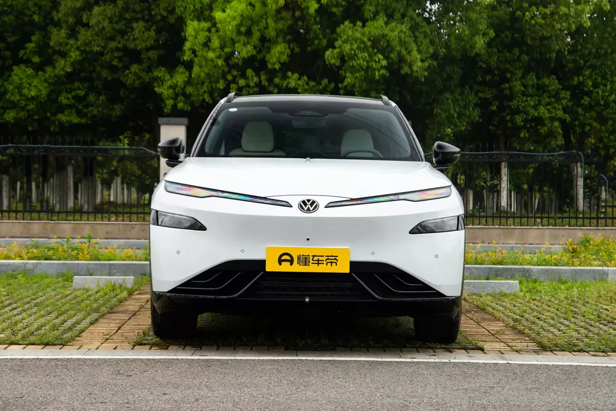 Volkswagen ID. UNYX 08