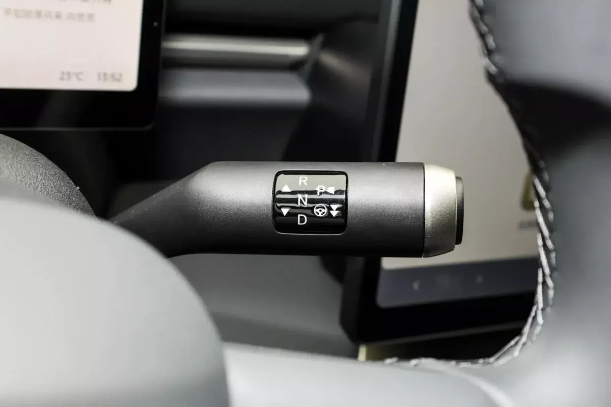 Volkswagen ID. UNYX 08 салон 4