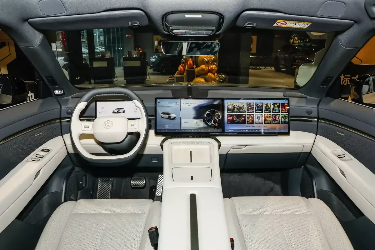 Volkswagen ID. UNYX 08 салон 7