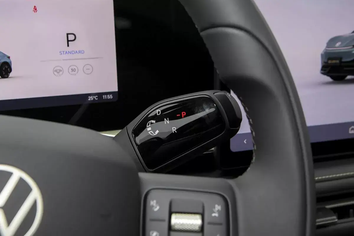 Volkswagen ID. UNYX 06 салон 4