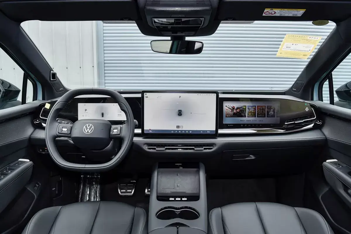 Volkswagen ID. UNYX 06 салон 7