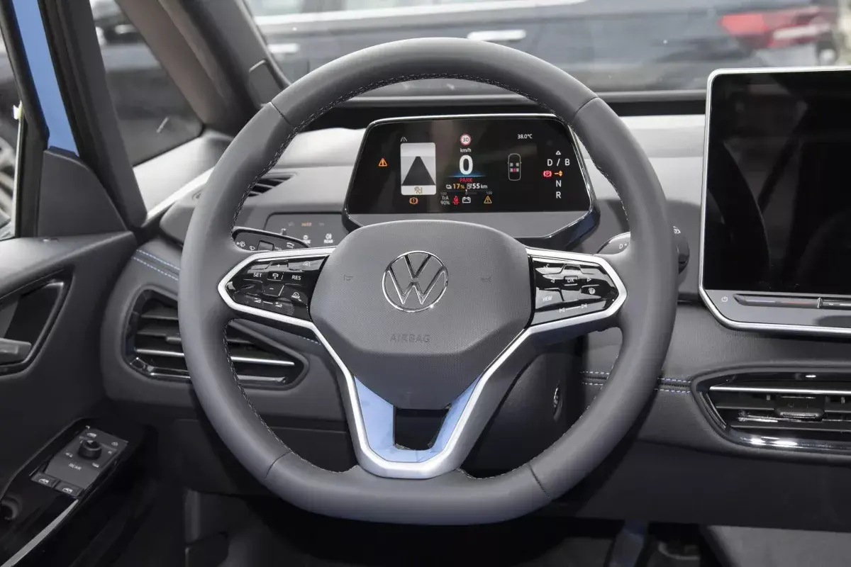 Volkswagen ID.3 салон 3