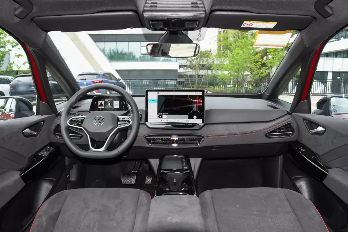 Volkswagen ID.3 салон 7