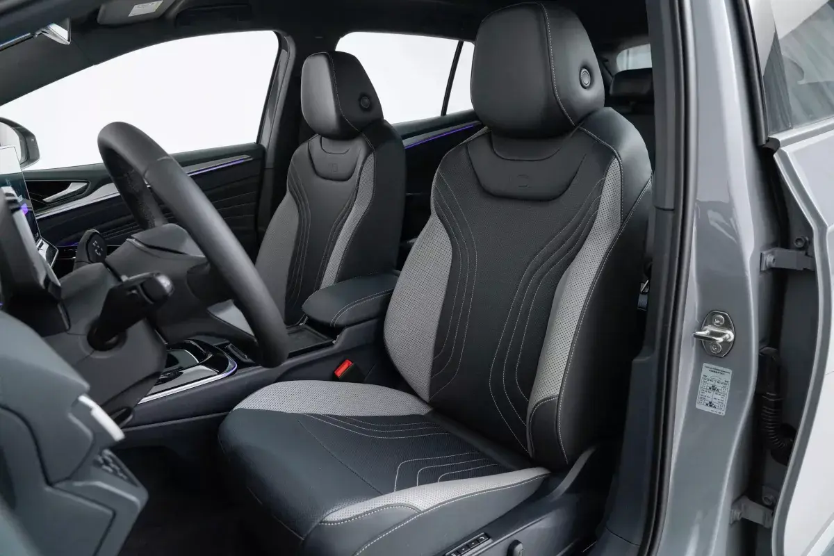 Volkswagen ID.4 CROZZ 2025 салон 6