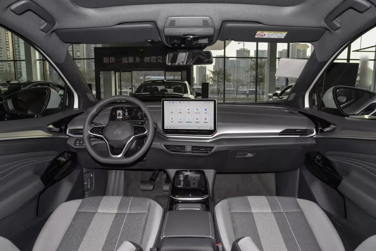 Volkswagen ID.4 CROZZ 2025 салон 7