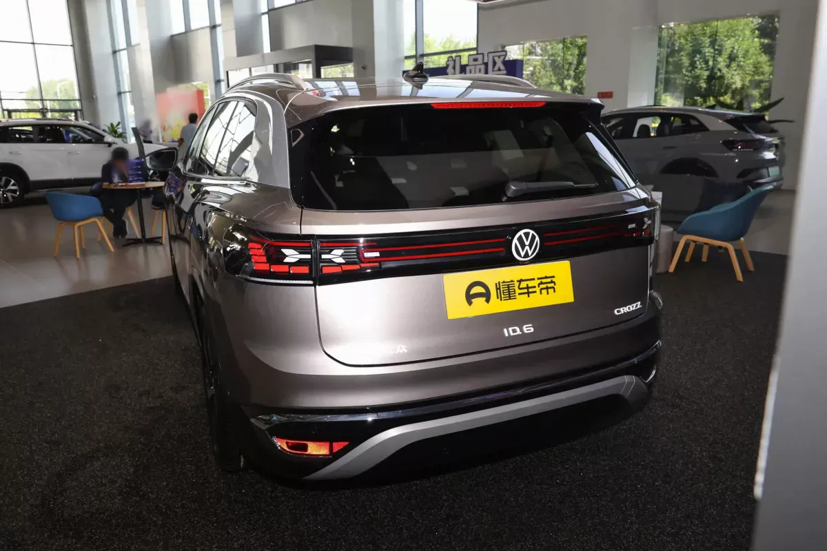 Volkswagen ID.6 CROZZ фото 4