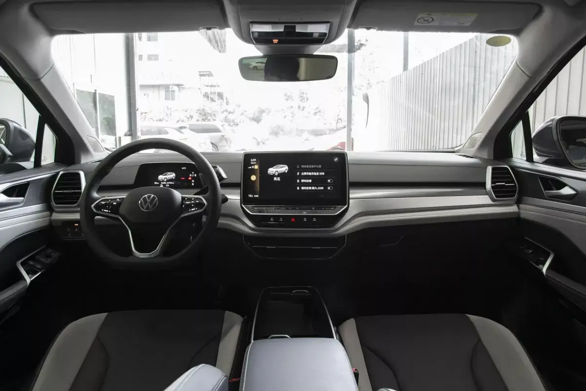 Volkswagen ID.6 CROZZ салон 1