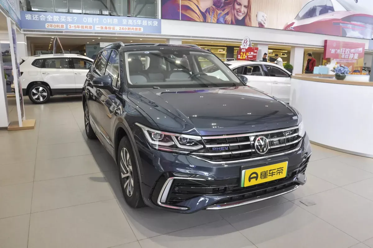 Volkswagen Tiguan L PHEV фото 2