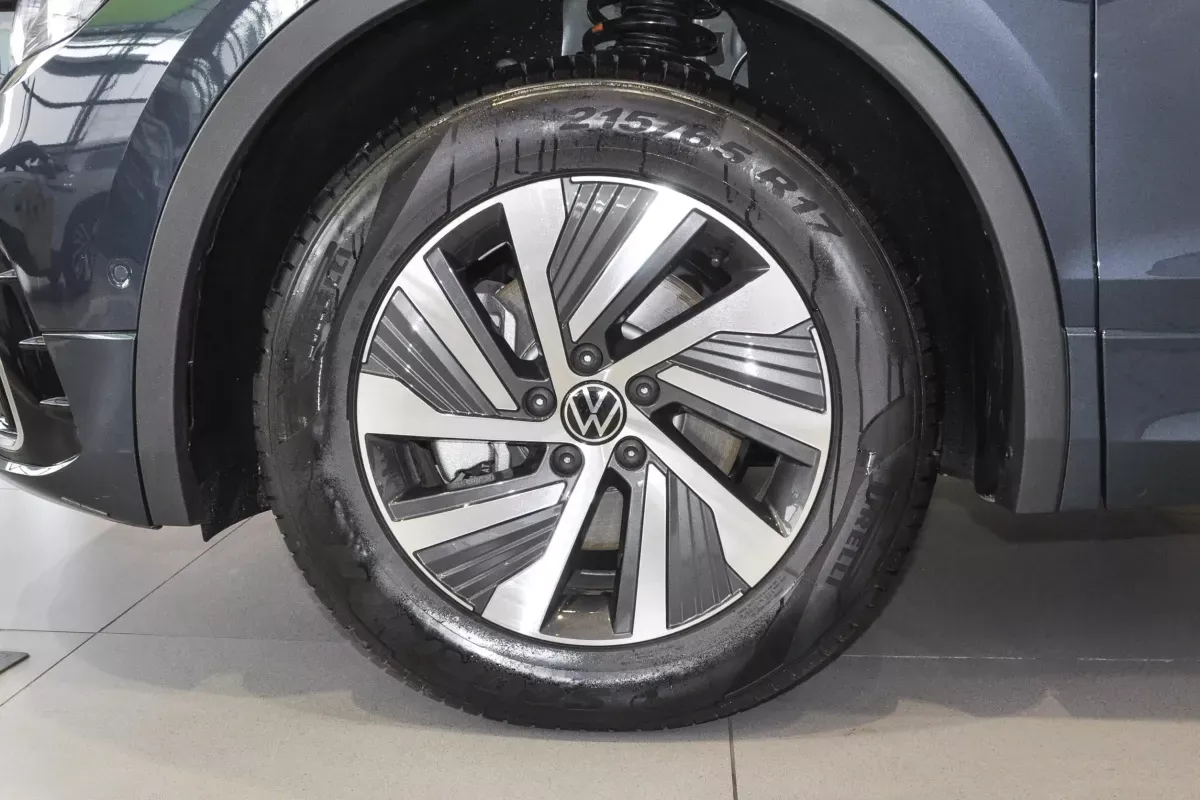 Volkswagen Tiguan L PHEV фото 6