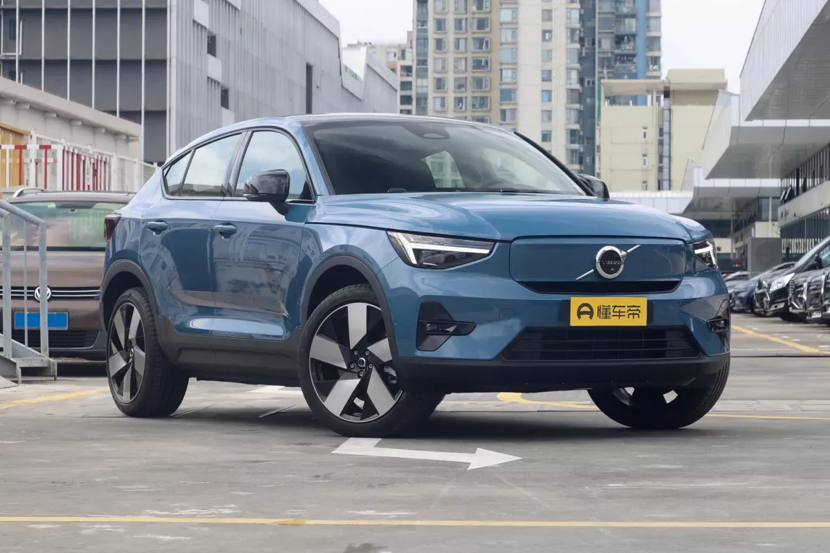 Volvo C40 фото 2