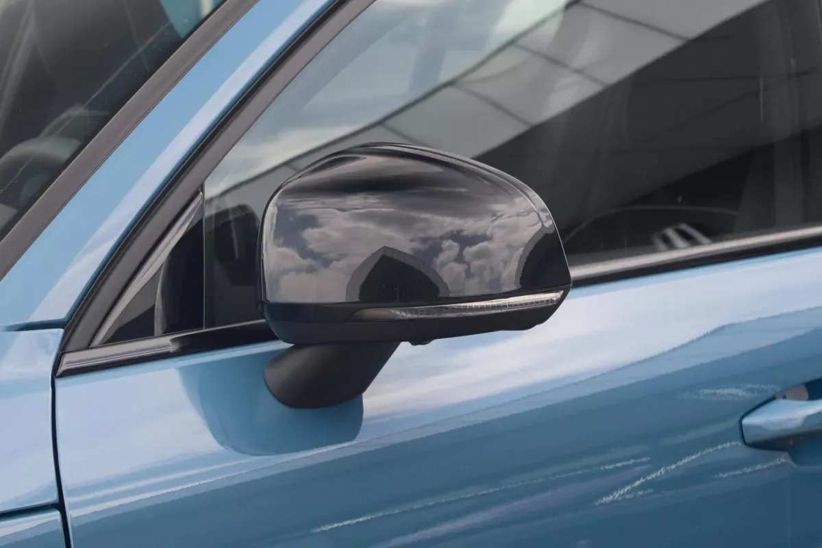 Volvo C40 фото 8