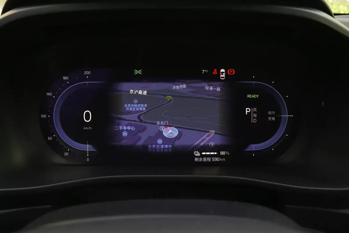 Volvo XC40 салон 2