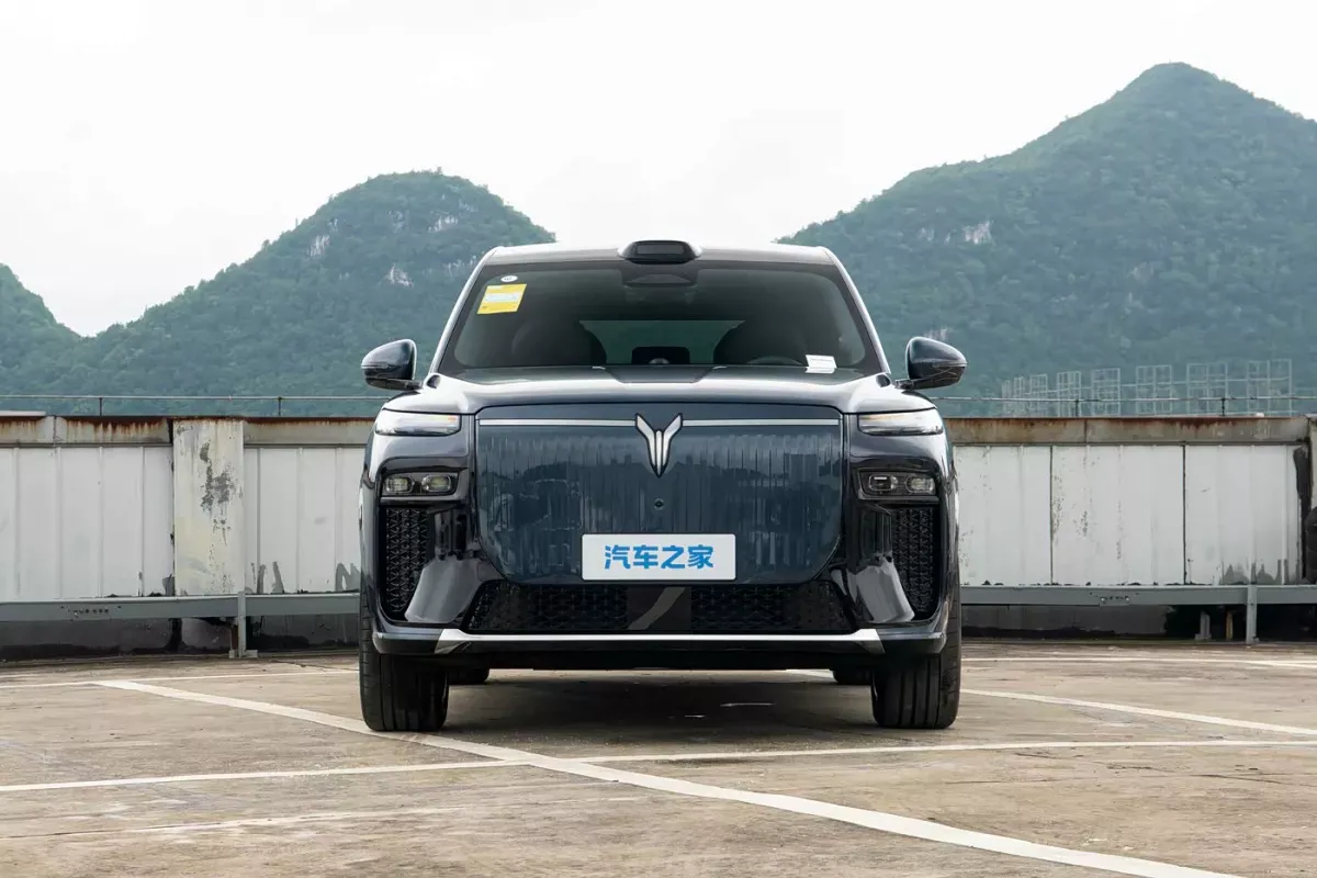 Voyah Taishan X8 EV