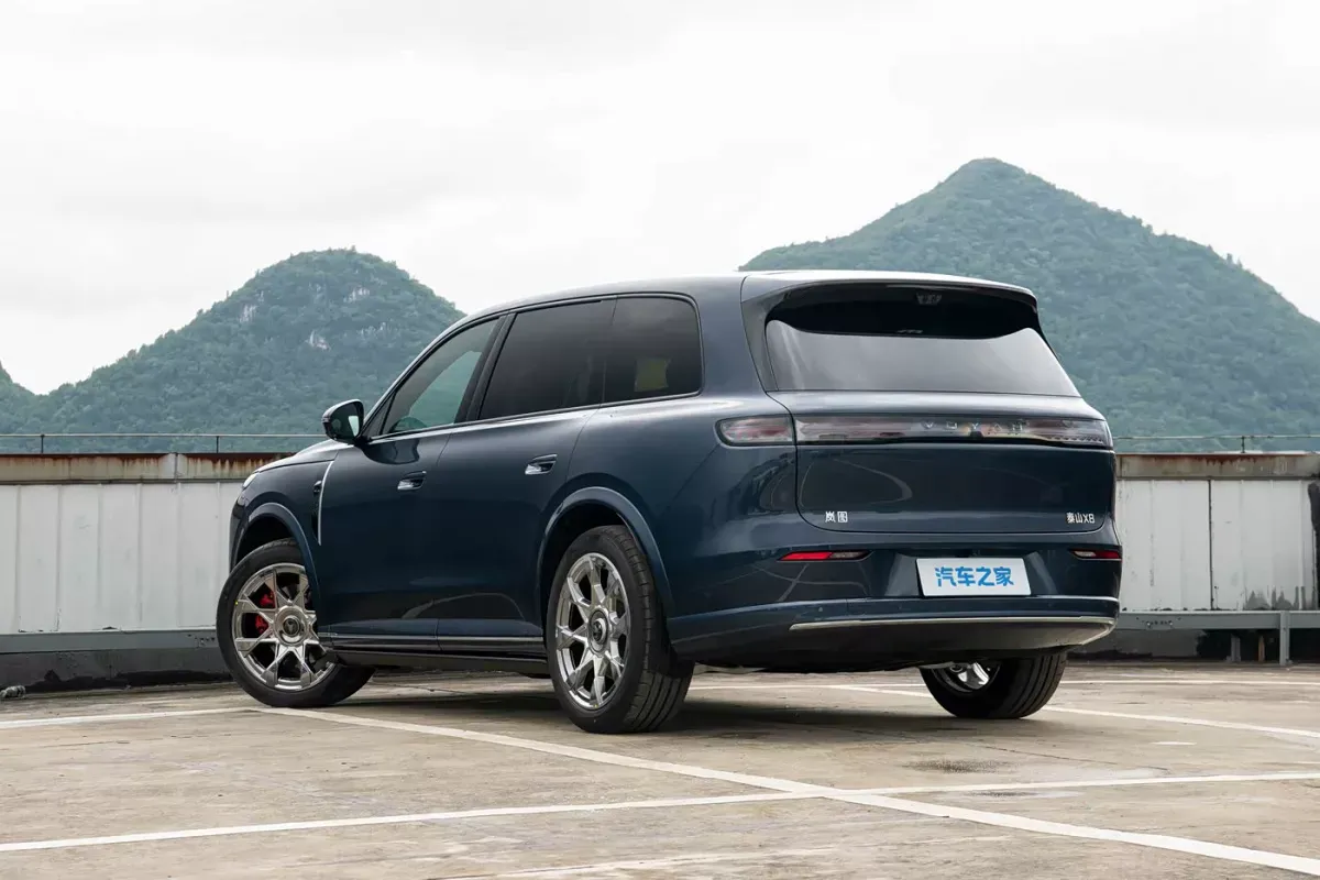 Voyah Taishan X8 EV фото 3