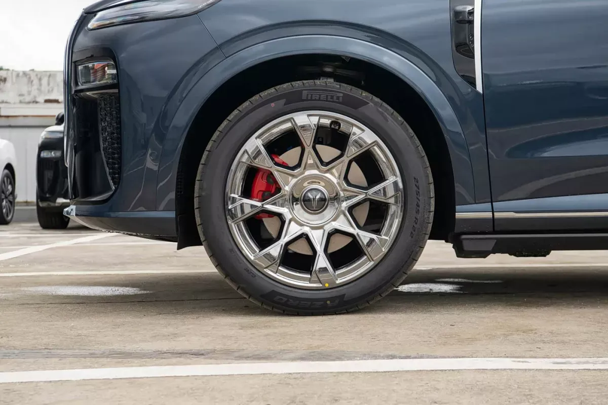 Voyah Taishan X8 EV фото 6