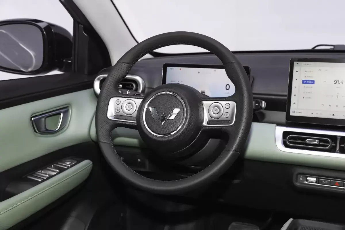 Wuling Bingo Plus салон 3