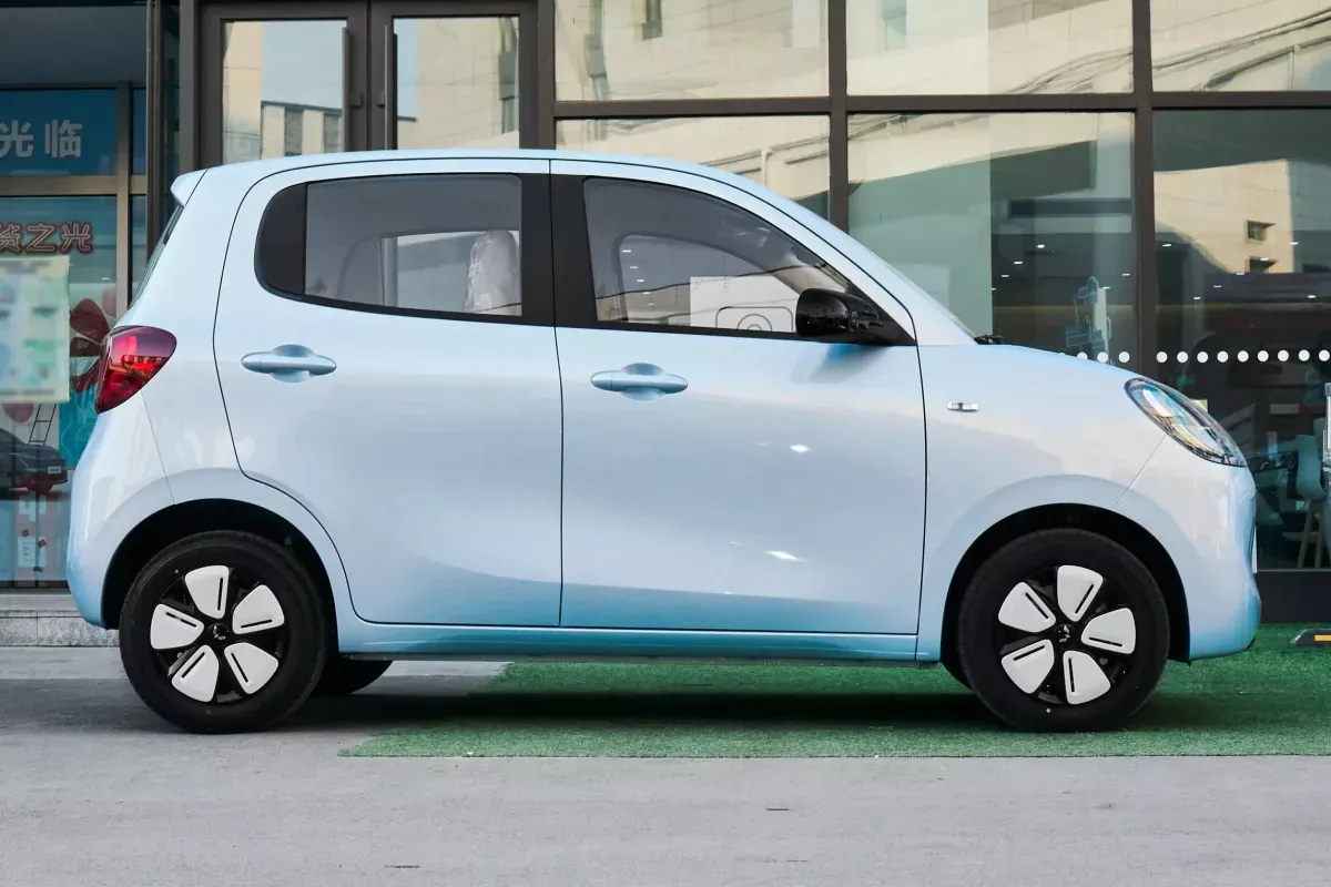 Wuling Mini EV фото 5