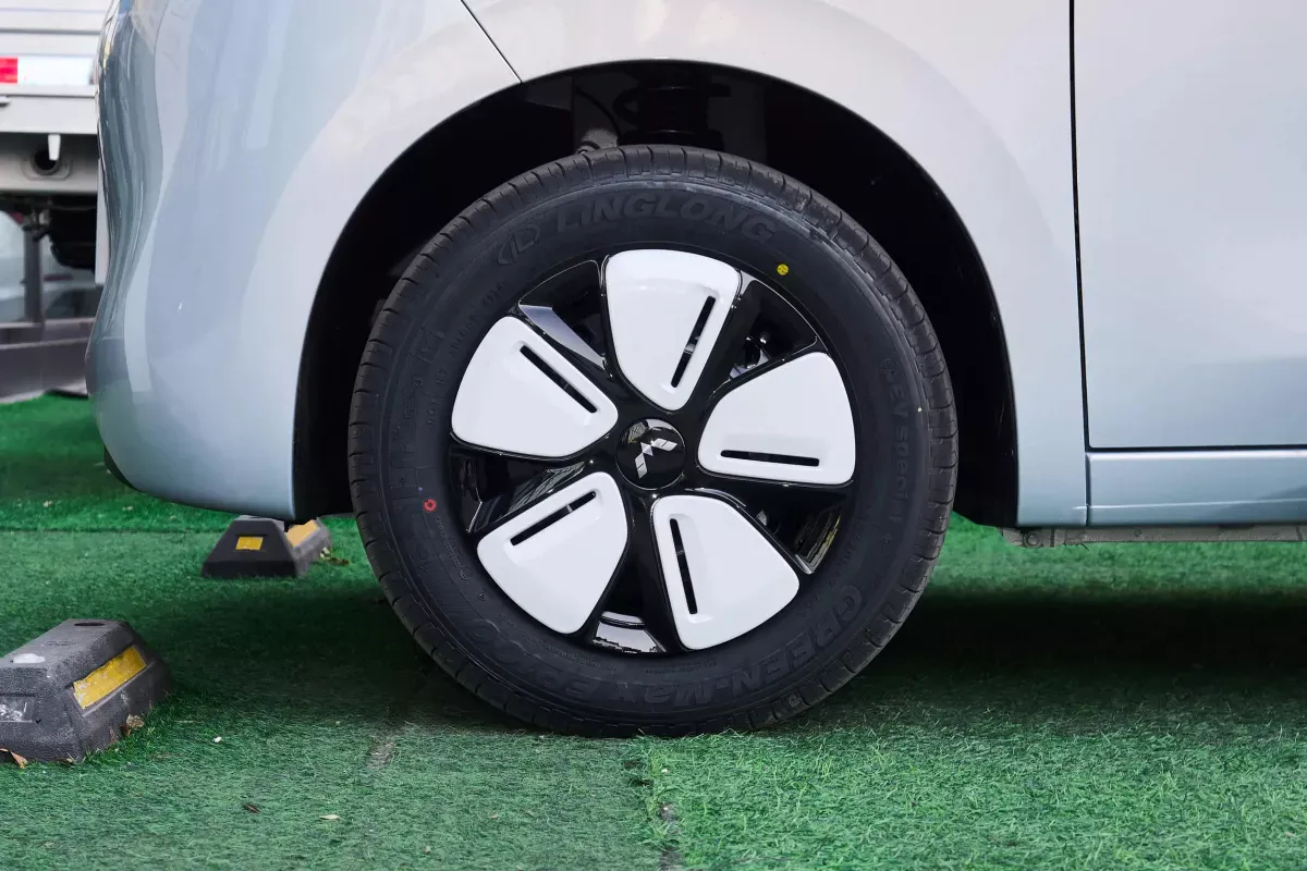 Wuling Mini EV фото 6