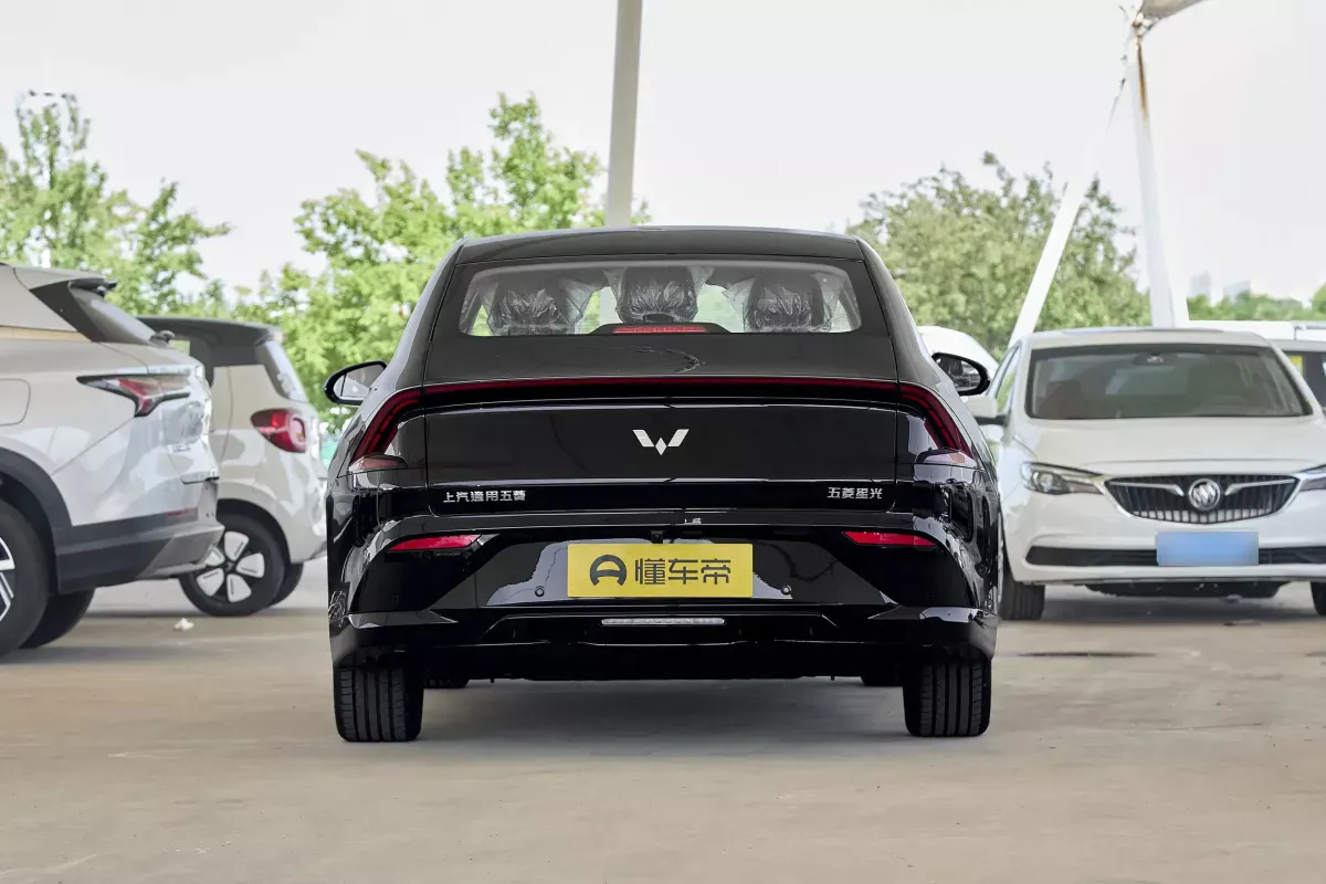 Wuling Starlight EV фото 4