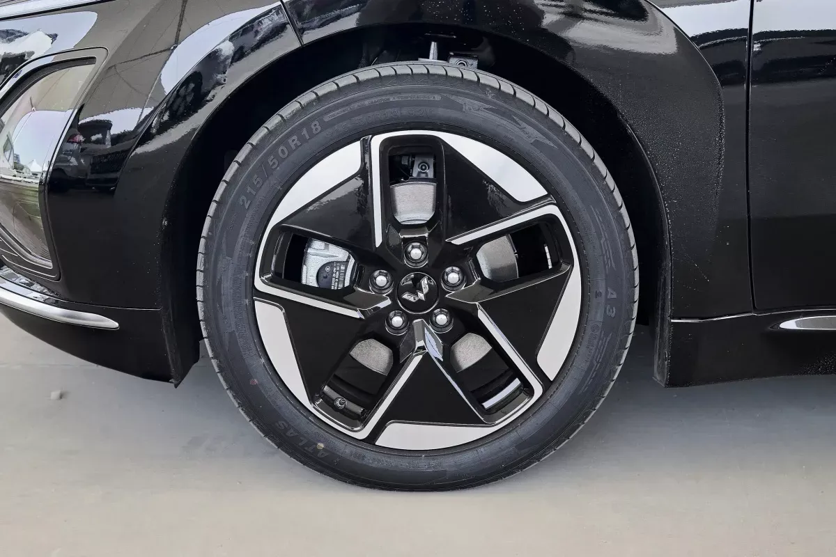 Wuling Starlight EV фото 6