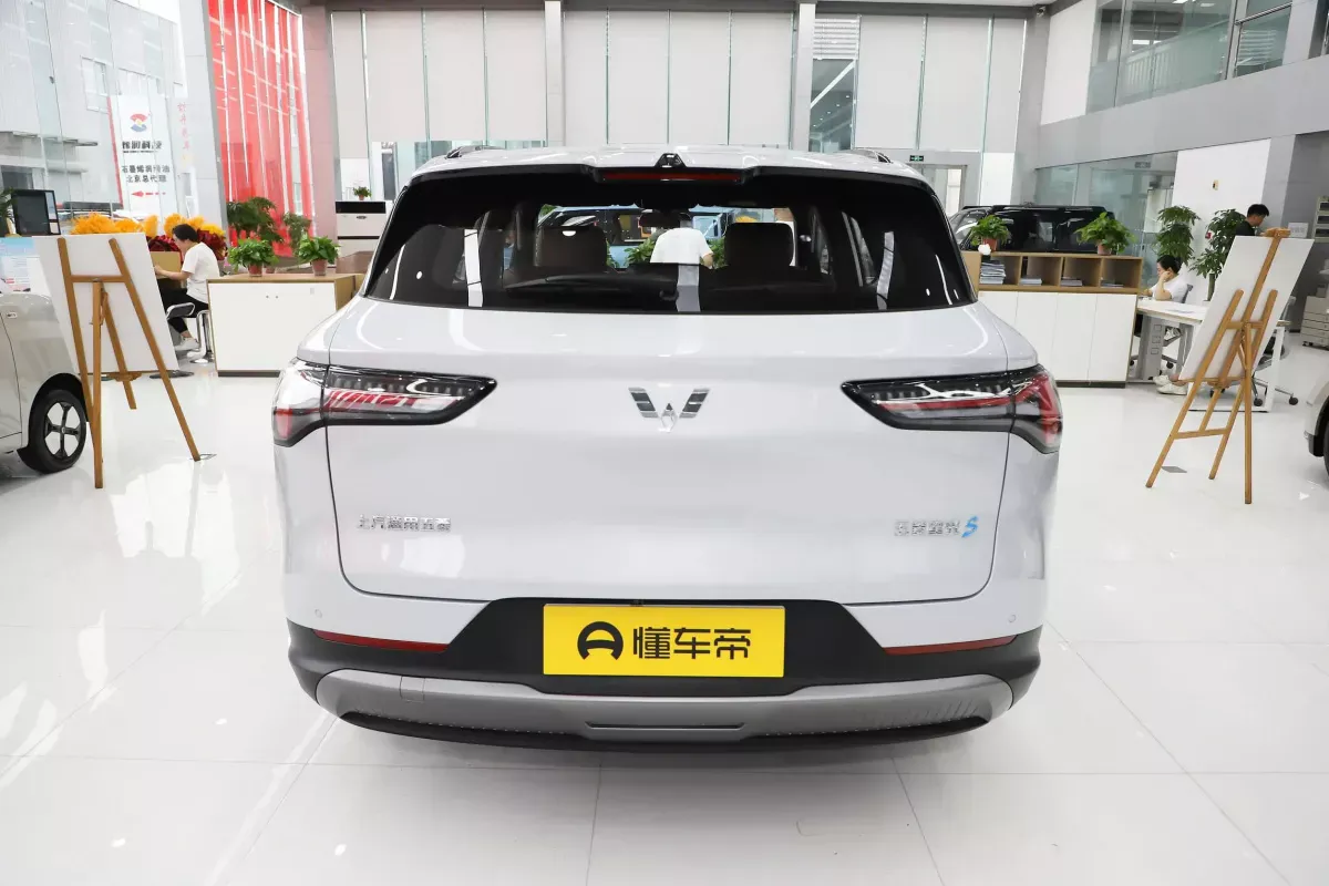Wuling Starlight S EV фото 4
