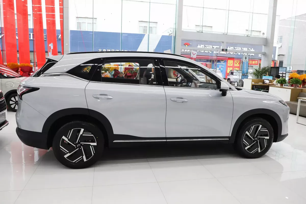 Wuling Starlight S EV фото 5