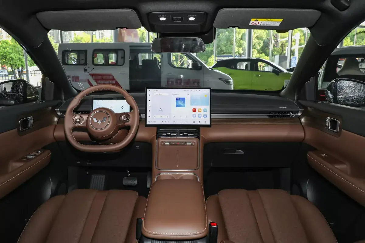 Wuling Starlight S EV салон 7