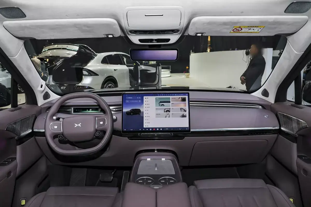 X Peng X-Peng GX PHEV салон 7