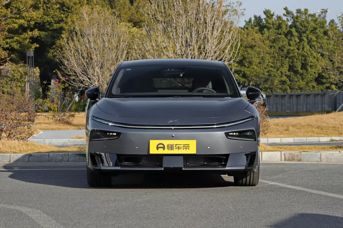 X Peng X-Peng P7+ PHEV