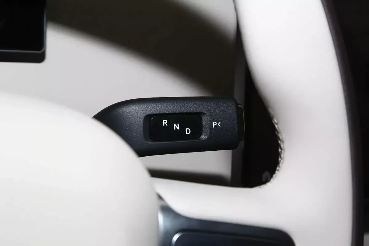 Xiaomi Skynomad N90 салон 4