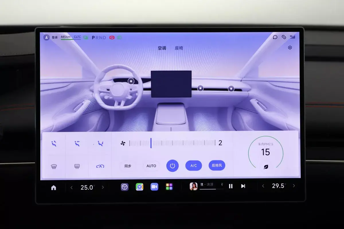 Xiaomi SU7 салон 5