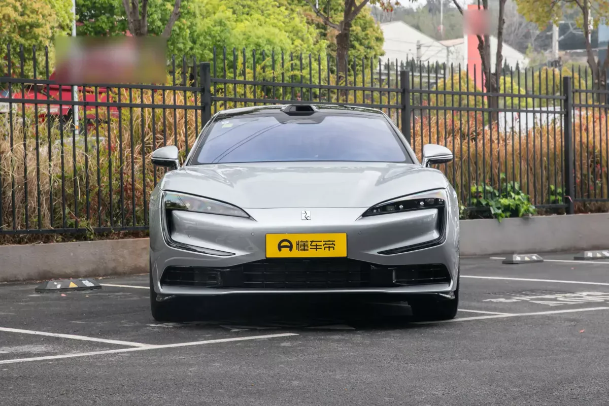 Yangwang U7 PHEV
