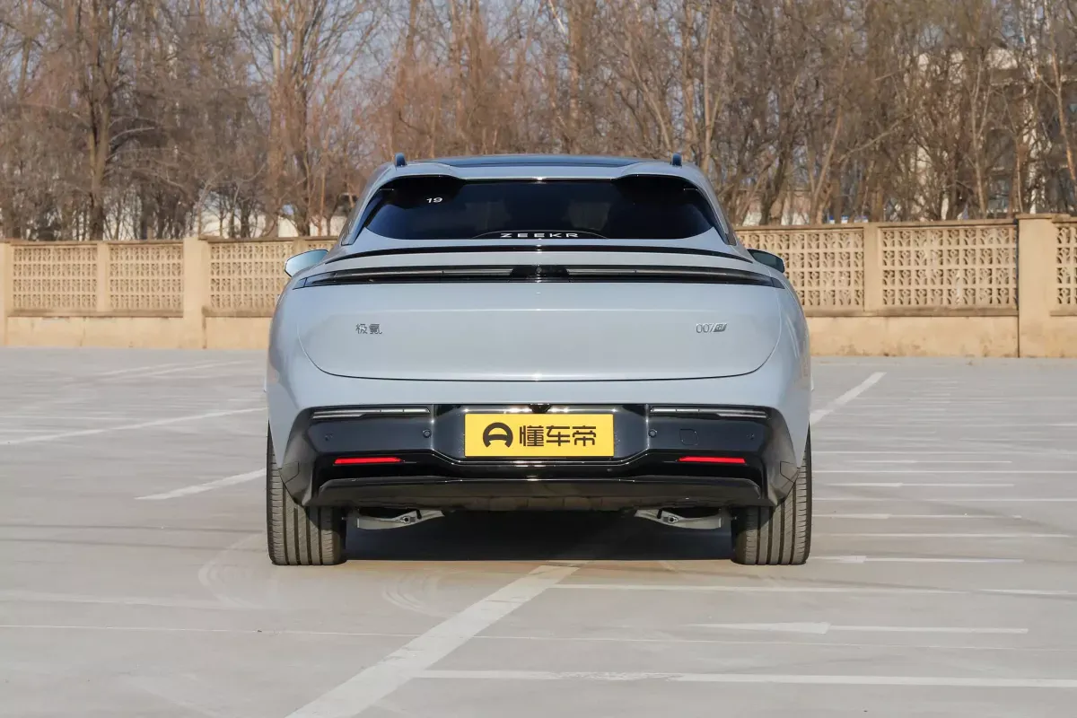 Zeekr 007GT фото 4