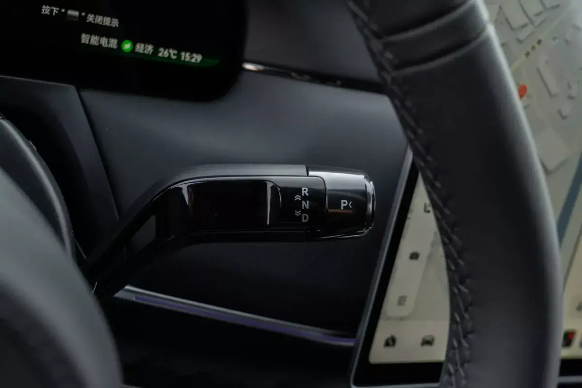Zeekr 8X PHEV салон 4