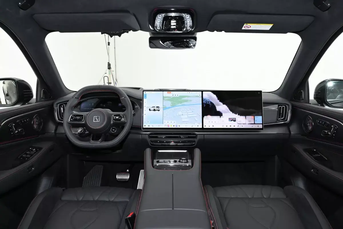 Zeekr 8X PHEV салон 7